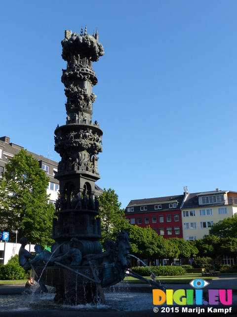 FZ016080 Statue in Koblenz